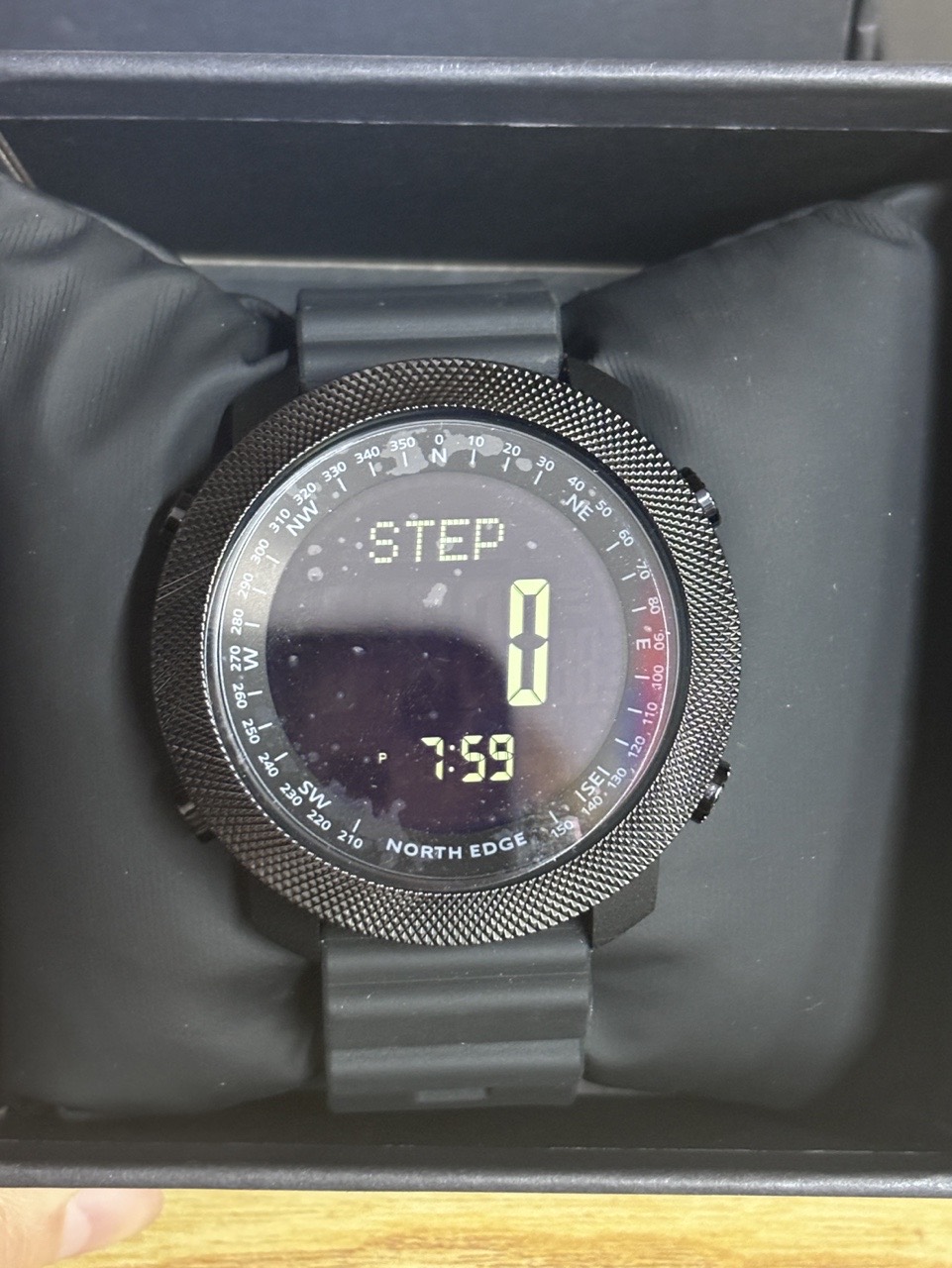 Men Digital Watch NORTH EDGE D - Altimeter Compass Watch recensie en prijs
